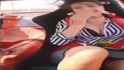 車パンチラ00010