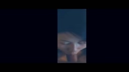 初めてのごっくんに涙を拭く彼女