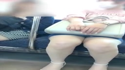 電車パンチラ00032
