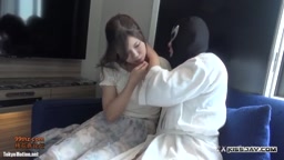 いつき28歳　澄んだ瞳のネコ科パイパン美人妻に生ハメ口内発射