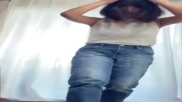 爆乳　垂れ乳　着替え