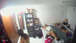 [IPCAM] Mother naked in front of her son