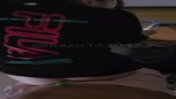 親にバレないよう掃除機で誤魔化しながら、、