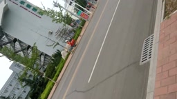 スマートフォンに夢中、ぶっかけ