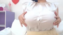 爆乳