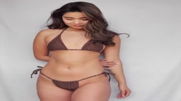 デカケツビキニ