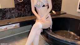 【甘雨ラン】お風呂で中出し🛀💦止まらぬ絶頂〜バックで突かれて気持ちいいんじゃぁ〜