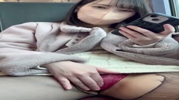 パンチラ見せつけ14