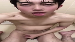 変態男のアヘ顔オナニー