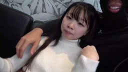 由衣ちゃん。詳しくは言えません。本文を読んでください。糸を引くピンクマンコ。
