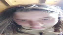 Novinha se mostrando na live
