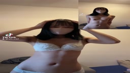 ダンス　スリムな女子大生下着姿でダンス