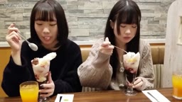 女子2人３Pの最適解は二人に中出しだよね