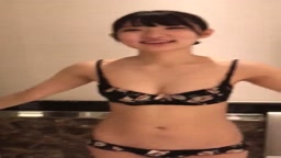 女