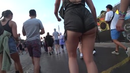 Candid ass 883