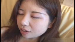 淫乱人妻中出し
