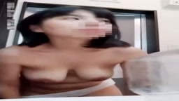 爆乳　垂れ乳　着替え