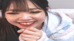 ノンアダサイトでディルドフェラしちゃう子