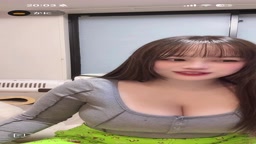 TikTok ライブ 爆乳