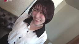 【衝撃作】天使のような笑顔と色白美巨乳♡ ほのぼの系美女が顔を赤らめチンポに夢中。ラブラブエッチでイキまくり。