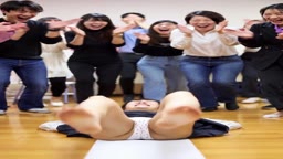 前転パンチラ (18)