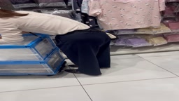 スタッフお尻４