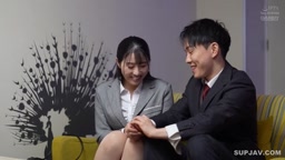 真面目な人妻上司(ゆかり)がキス堕ち