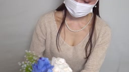 胸チラ