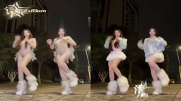 抖音甜心辣妹 松月 第四弹大奶狂甩小穴粉嫩 香艳裸舞唯美动人