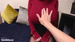 形が異形の爆乳