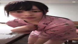 乳首チラ
