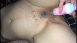 妻のまんこデンマ挿入 貧乳の感度は抜群
