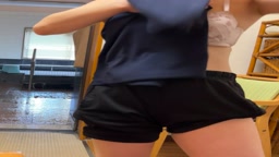 人妻生着替え