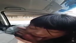 純朴そうな女の子に口内射精