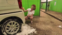 洗車中にしちゃう痴女