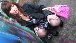 woman inside 芹沢多恵 1