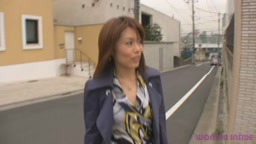 woman inside 栗原さやか 1