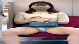 お姉さんのパンチラ