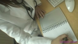 woman inside 2 小泉ひかり 1