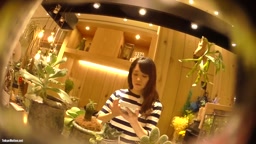 激カワ花屋さんの店員さんの逆さ