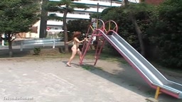 露出公園散歩
