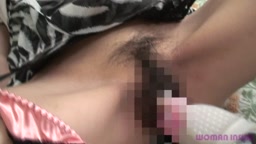 woman inside 久保綾香 3