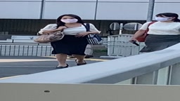 街角着衣胸