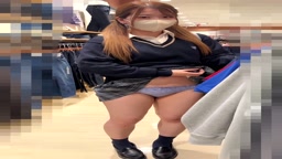 見せつけお触り