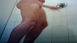 シャワー放尿
