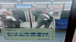 チラチラ配信