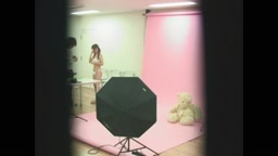 個人水着撮影会でアイドルの卵と仲良くなってどこまで出来るか！？
