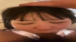 イラマチオするJD彼女
