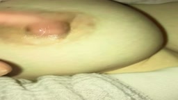 素人奥さんの母乳