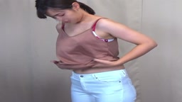 着替え　美巨乳　可愛い